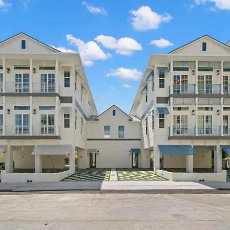The Akoya & Pearl Houses At The Gemma - 2 Homes With Private Pools Just Steps To Clearwater Beach