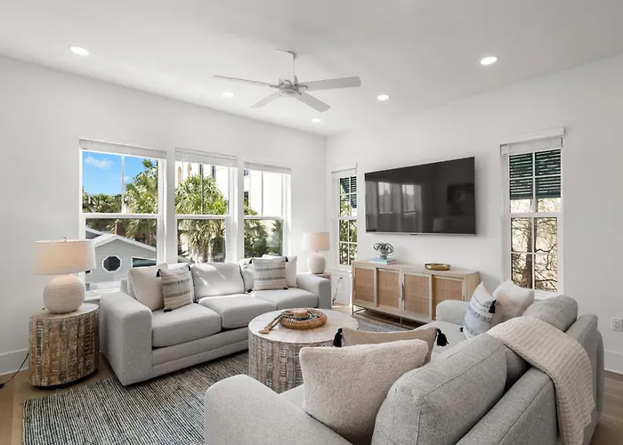The Akoya & Pearl At The Gemma - 2 Homes With Private Pools Just Steps To Clearwater