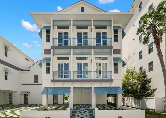 The Akoya & Pearl At The Gemma - 2 Homes With Private Pools Just Steps To Clearwater Holiday home Clearwater Beach