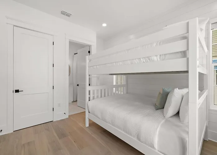 Holiday home The Akoya & Pearl At The Gemma - 2 Homes With Private Pools Just Steps To Clearwater
