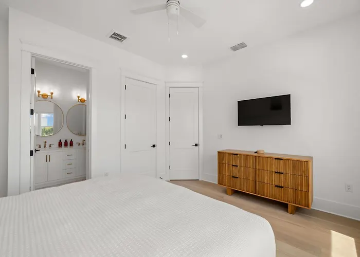 Holiday home The Akoya & Pearl At The Gemma - 2 Homes With Private Pools Just Steps To Clearwater Clearwater Beach