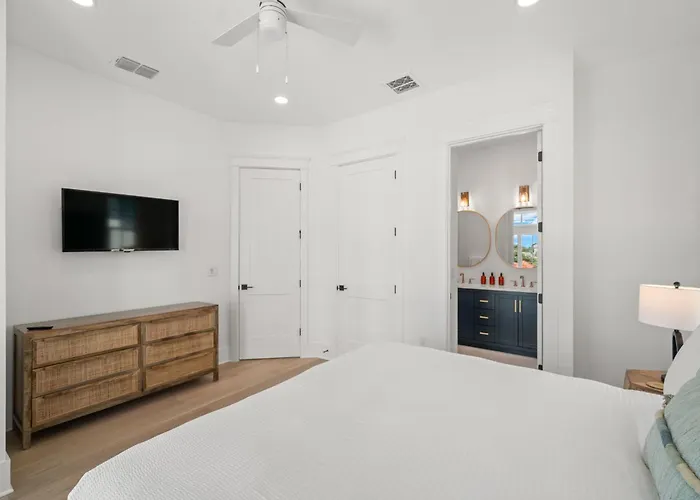 The Akoya & Pearl At The Gemma - 2 Homes With Private Pools Just Steps To Clearwater * Clearwater Beach