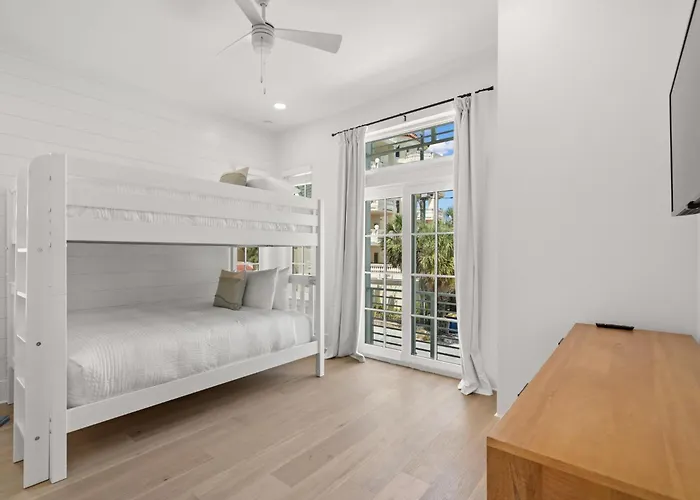 Holiday home The Akoya & Pearl At The Gemma - 2 Homes With Private Pools Just Steps To Clearwater