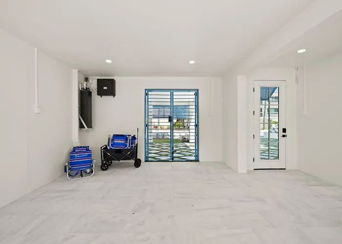 Holiday home The Akoya & Pearl At The Gemma - 2 Homes With Private Pools Just Steps To Clearwater