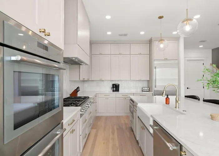 The Akoya & Pearl At The Gemma - 2 Homes With Private Pools Just Steps To Clearwater * Clearwater Beach