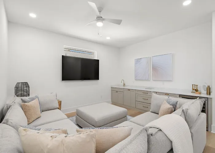 Holiday home The Akoya & Pearl At The Gemma - 2 Homes With Private Pools Just Steps To Clearwater *