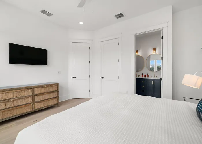 The Akoya & Pearl At The Gemma - 2 Homes With Private Pools Just Steps To Clearwater *