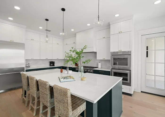 The Akoya & Pearl At The Gemma - 2 Homes With Private Pools Just Steps To Clearwater Clearwater Beach