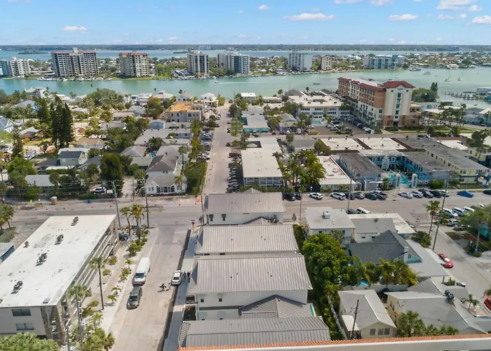 The Akoya & Pearl At The Gemma - 2 Homes With Private Pools Just Steps To Clearwater * Clearwater Beach